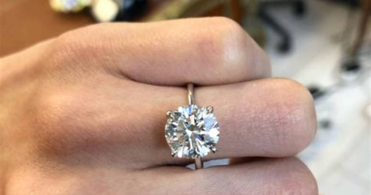 4 Carat Round Diamond Ring: a Timeless Symbol of Elegance