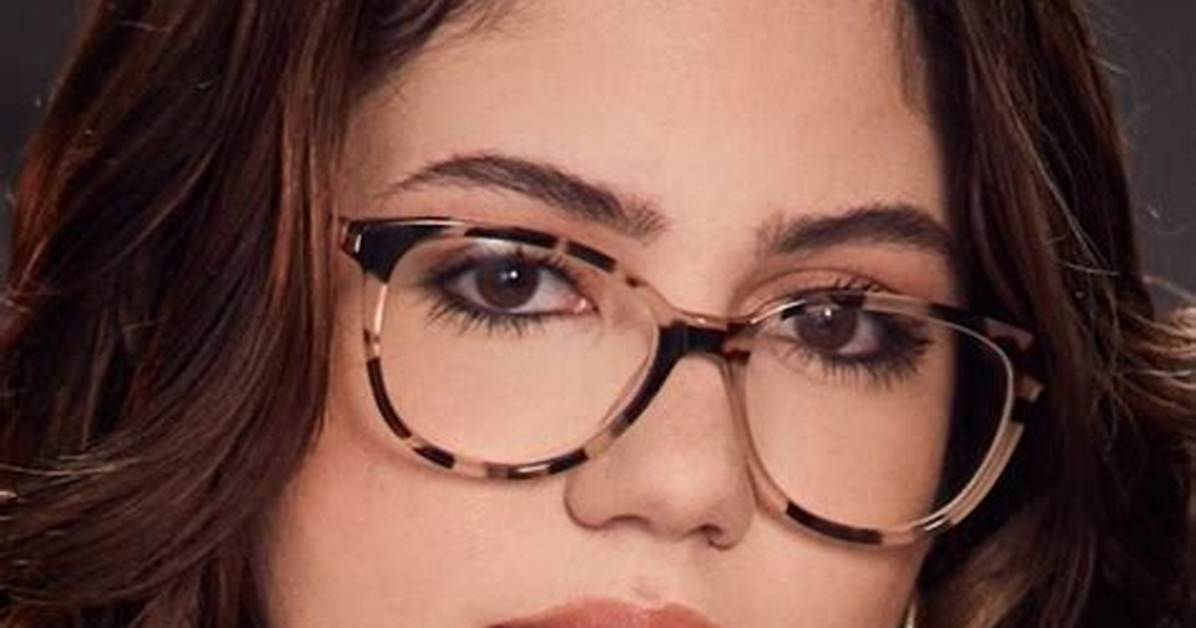 Ellie Nova: the Rising Star of the Music Industry