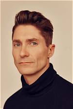 Matthew Maccaull: the Rising Star in the Entertainment Industry